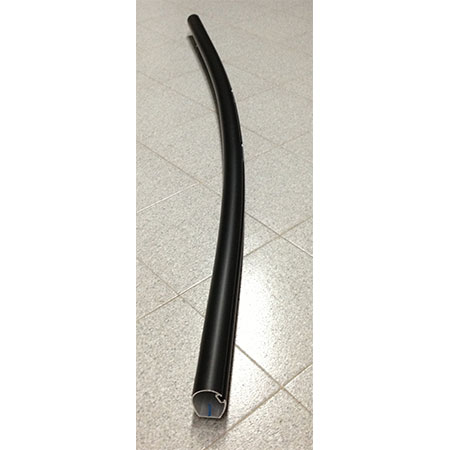 Traversa anteriore nuda race